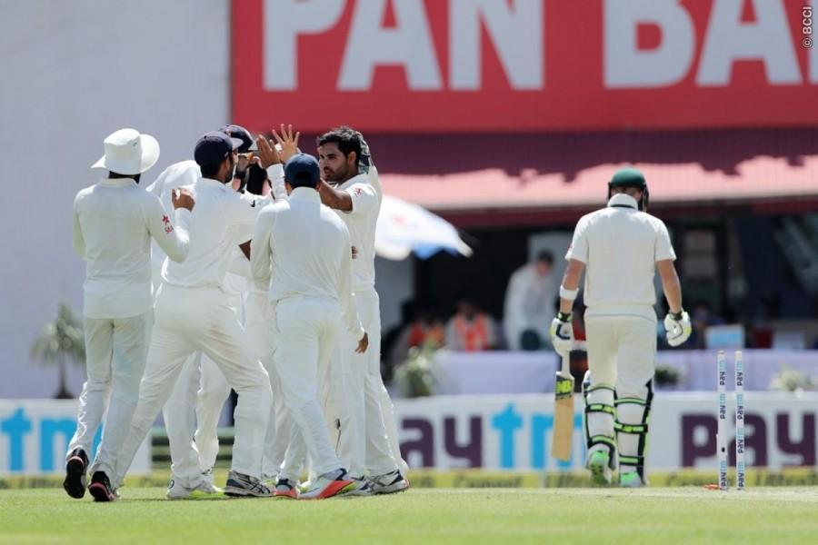 The last three batsmen -- Steve O' Keefe, Nathan Lyon and Josh Hazlewood -- returned to the pavilion without scoring. India need 106 runs,India need 106 runs against Australia,India vs Australia,india vs australia test series 2017,india vs australia test series,India vs Australia 4th Test,india vs australia live,India vs Australia live streaming