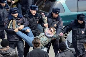Russian police,police detain protesters,Russian protesters,Alexei Navalny,protesters across Russia,opposition leader Alexei Navalny,demonstrate against corruption,corruption