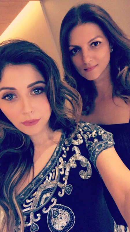 Bollywood actress Kanika Kapoor walked the ramp for her close friend and designer, Nandita Mahtani in Delhi last evening, Monday 27th March. Kanika Kapoor,actress Kanika Kapoor,Kanika Kapoor walks the ramp,Kanika Kapoor at Nandita Mahtani,Nandita Mahtani,Nandita Mahtani show