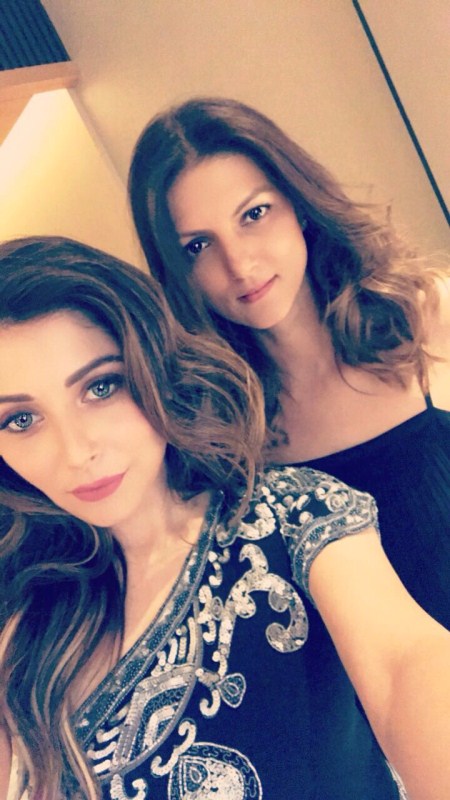 Bollywood actress Kanika Kapoor walked the ramp for her close friend and designer, Nandita Mahtani in Delhi last evening, Monday 27th March. Kanika Kapoor,actress Kanika Kapoor,Kanika Kapoor walks the ramp,Kanika Kapoor at Nandita Mahtani,Nandita Mahtani,Nandita Mahtani show