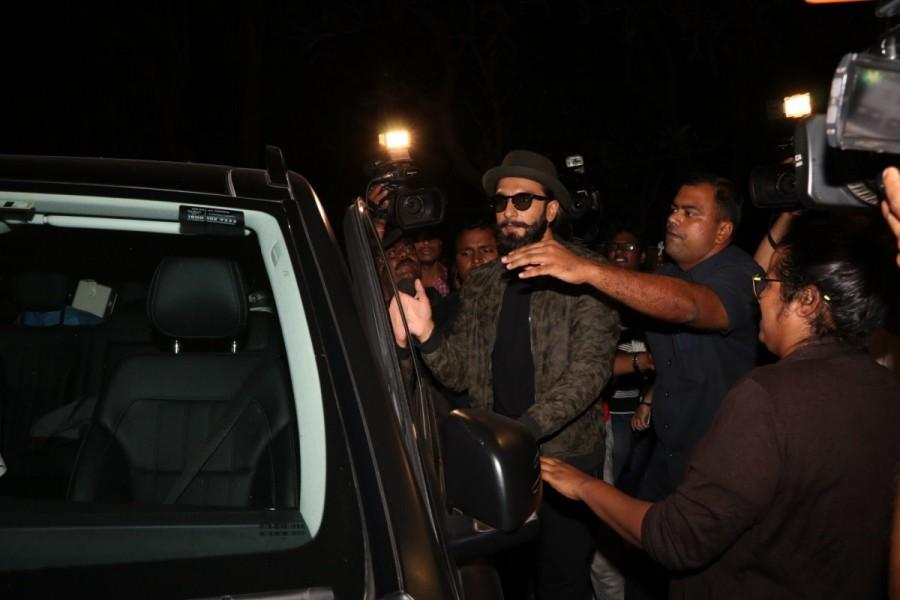 Bollywood actor Ranveer Singh spotted at Shankar Mahadevan studio. Ranveer Singh,actor Ranveer Singh,Ranveer Singh at Shankar Mahadevan studio,Shankar Mahadevan studio,Shankar Mahadevan,Ranveer Singh pics,Ranveer Singh images,Ranveer Singh stills,Ranveer Singh pictures