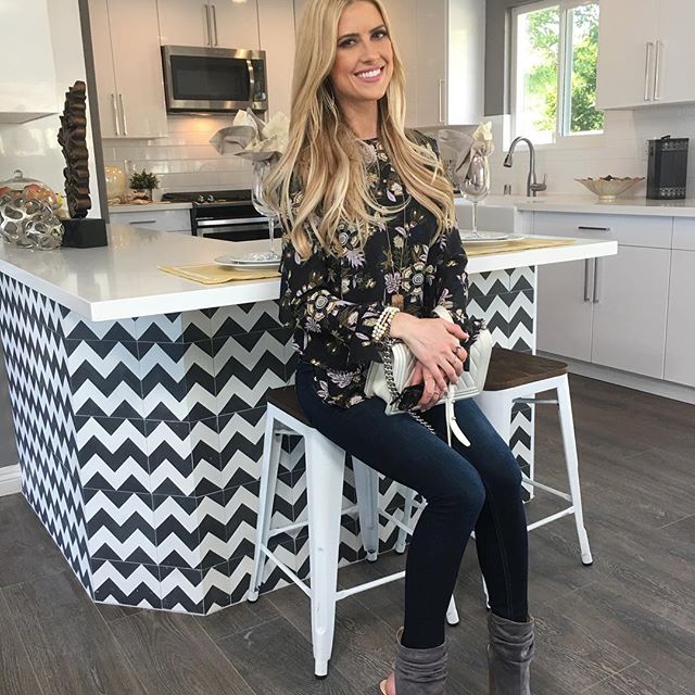 Photos: How Christina El Moussa overcame controversy through glamour. Christina El Moussa,actress Christina El Moussa,Christina El Moussa pics,Christina El Moussa images,Christina El Moussa phoots,Christina El Moussa stills,Christina El Moussa pictures