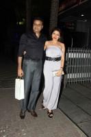Bhagyashree,actress Bhagyashree,Bhagyashree with her husband,Bhagyashree at Bandra,Bhagyashree pics,Bhagyashree images,Bhagyashree photos,Bhagyashree stills,Bhagyashree pictures