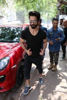 Bollywood actor Shahid Kapoor spotted at Hakkiam Ali Salon at Bandra in Mumbai.