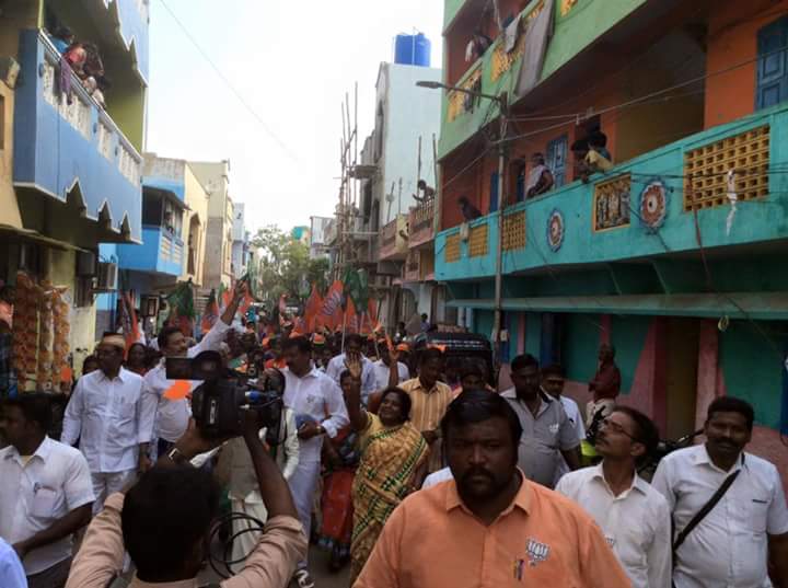 Tamil film music composer and Bhartiya Janta Party (BJP) candidate Gangai Amaran campaign at RK Nagar in Chennai on March 28, 2017. The constituency fell vacant after the death of chief minister J Jayalalithaa in December last year. Gangai Amaran,Gangai Amaran campaign at RK Nagar,Gangai Amaran campaign,RK Nagar,J Jayalalithaa,Jayalalithaa,BJP
