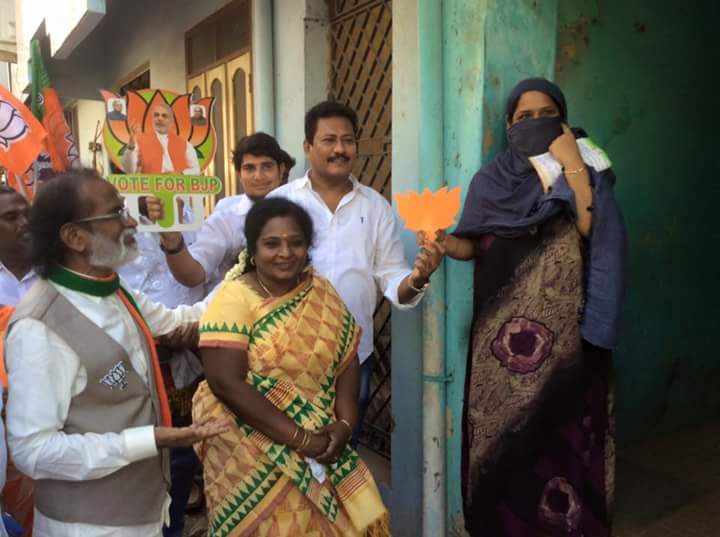 Tamil film music composer and Bhartiya Janta Party (BJP) candidate Gangai Amaran campaign at RK Nagar in Chennai on March 28, 2017. The constituency fell vacant after the death of chief minister J Jayalalithaa in December last year. Gangai Amaran,Gangai Amaran campaign at RK Nagar,Gangai Amaran campaign,RK Nagar,J Jayalalithaa,Jayalalithaa,BJP
