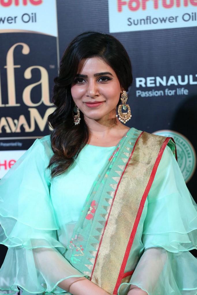 South Indian actress Samantha spotted at IIFA Utsavam Awards 2017 Green Carpet. Samantha,actress Samantha,Samantha at IIFA Utsavam 2017,IIFA Utsavam 2017,IIFA Utsavam,IIFA Utsavam pics,IIFA Utsavam images,IIFA Utsavam stills,IIFA Utsavam pictures