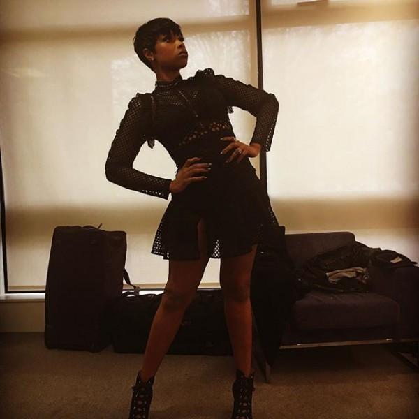 Jennifer Hudson Shows Off Her Legs In Mini Dress Photos Images