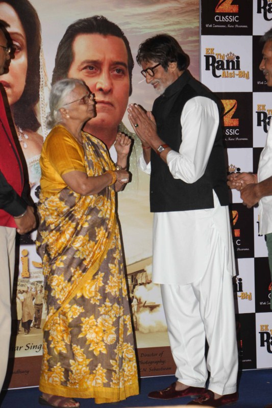 Bollywood filmmaker Prakash Jha, actor Amitabh Bachchan and Governor of Goa Mridula Sinha spotted during the trailer launch of film Ek Thi Rani Aisi Bhi in Mumbai on March 30, 2017. Amitabh Bachchan,filmmaker Prakash Jha,Prakash Jha,Mridula Sinha,Ek Thi Rani Aisi Bhi trailer,Ek Thi Rani Aisi Bhi,Ek Thi Rani Aisi Bhi trailer launch,Ek Thi Rani Aisi Bhi trailer launch pics,Ek Thi Rani Aisi Bhi trailer launch images,Ek Thi Rani Aisi Bhi