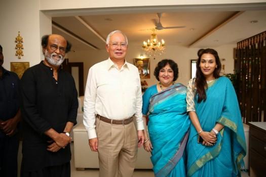 Malaysian Prime Minister Najib Razak met superstar Rajinikanth at his residence here on Friday. 