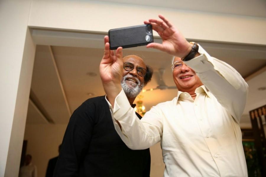 According to sources close to Rajinikanth, he met Razak over breakfast at his residence. Razak became a fan of Rajinikanth during the latter's long stay in Malacca, Malaysia for the shoot of the 2016 film "Kabali". Malaysian PM Najib Razak,Najib Razak,PM Najib Razak,Najib Razak meets superstar Rajinikanth,Najib Razak meets Rajinikanth,Rajinikanth,superstar Rajinikanth