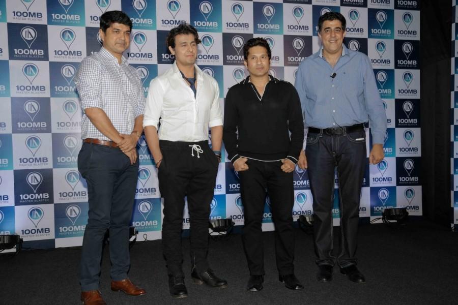 Cricket legend Sachin Tendulkar on Thursday unveiled his latest endeavor 100MB at ITC Mumbai. Sachin Tendulkar,Sachin Tendulkar unveils new fan engagement app,Sachin Tendulkar unveils engagement app,Sachin Tendulkar pics,Sachin Tendulkar images,Sachin Tendulkar stills,Sachin Tendulkar pictures