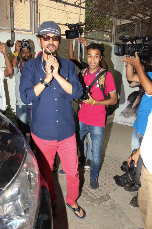 Bollywood actor Irrfan Khan spotted at Sunny Super Sound Studio, Juhu in Mumbai. Irrfan Khan,Irrfan Khan spotted at Sunny Super Sound,Irrfan Khan spotted at Sunny Super Sound studio,Irrfan Khan pics,Irrfan Khan images,Irrfan Khan stills,Irrfan Khan pictures,Irrfan Khan photos