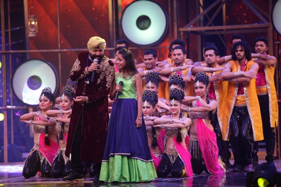 Dil Hai Hindustani finale,Dil Hai Hindustani,Daler Mehndi,Daler Mehndi performance with Badshah,Dil Hai Hindustani Finalists