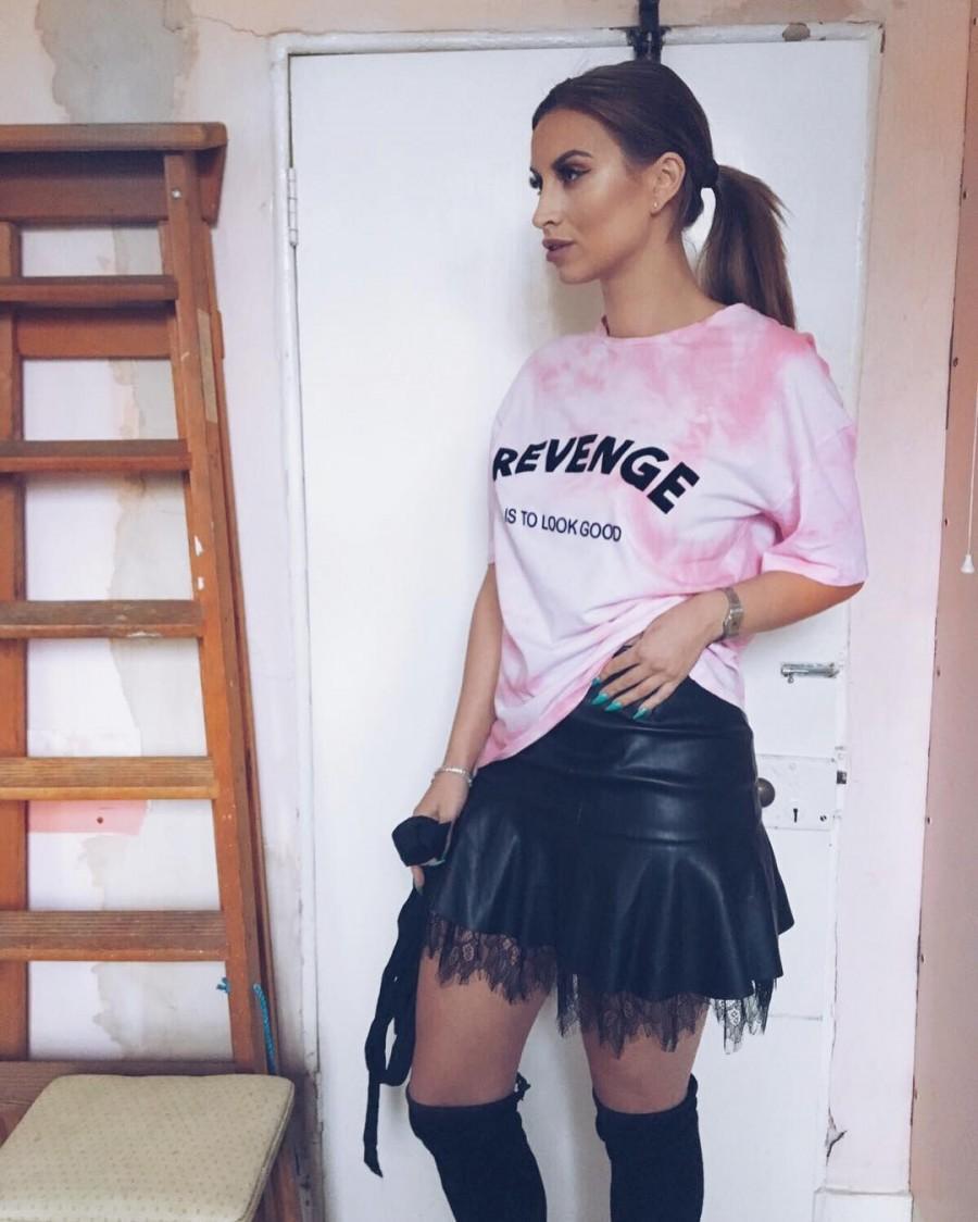 Check out the latest Instagram photos of Hollywood actress Ferne McCann. Ferne McCann,Ferne McCann cleavage,Ferne McCann hot pics,Ferne McCann hot images,Ferne McCann hot stills,Ferne McCann hot pictures,Ferne McCann pics,Ferne McCann images,Ferne McCann photos,Ferne McCann stills