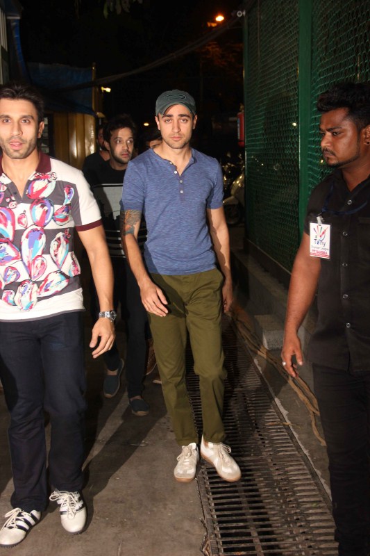 Bollywood actor Imran Khan attends Final of Tony Premier League in Mumbai on March 31, 2017. Imran Khan,actor Imran Khan,Imran Khan attends Final of Tony Premier League,Tony Premier League,Tony Premier League final,Imran Khan pics,Imran Khan images,Imran Khan stills,Imran Khan pictures