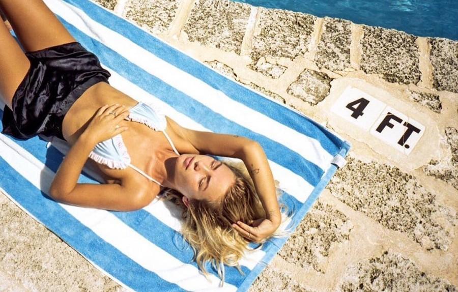 Hollywood actress Jess Woodley shows off her figure in a playful bikini. Jess Woodley,Jess Woodley bikini,Jess Woodley bikini pics,Jess Woodley bikini images,Jess Woodley bikini stills,Jess Woodley bikini pictures,Jess Woodley photos,Jess Woodley bikini photos,Jess Woodley hot pics,Jess Woodley hot images,Jess Woodley hot stil