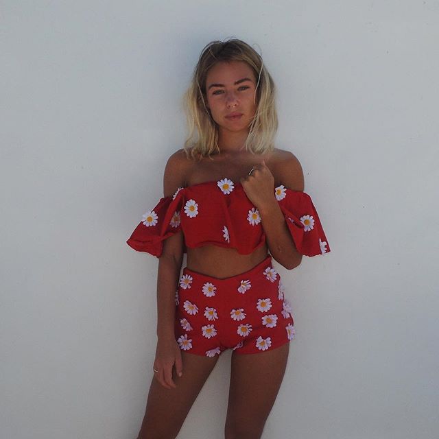 Hollywood actress Jess Woodley shows off her figure in a playful bikini. Jess Woodley,Jess Woodley bikini,Jess Woodley bikini pics,Jess Woodley bikini images,Jess Woodley bikini stills,Jess Woodley bikini pictures,Jess Woodley photos,Jess Woodley bikini photos,Jess Woodley hot pics,Jess Woodley hot images,Jess Woodley hot stil