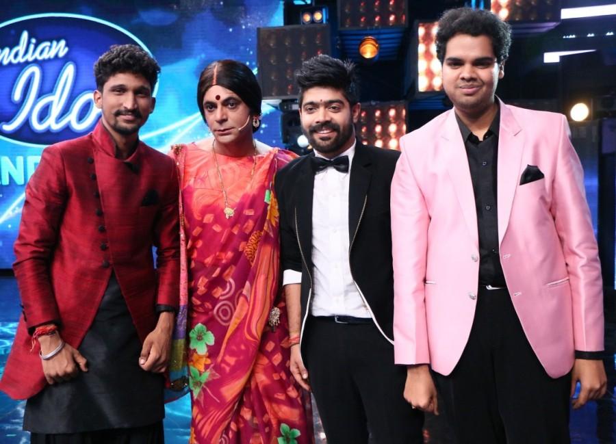 Rinku Bhabi with the Top 3 Finalists of Indian Idol 9. Farah Khan,Sabse Bada Kalakar judge Arshad Warsi,Indian Idol 9,Indian Idol 9 Grand Finale,Indian Idol 9 Finale,Indian Idol 9 Grand Finale pics,Indian Idol 9 Grand Finale images,Indian Idol 9 Grand Finale stills,Indian Idol 9 Grand Finale pictures