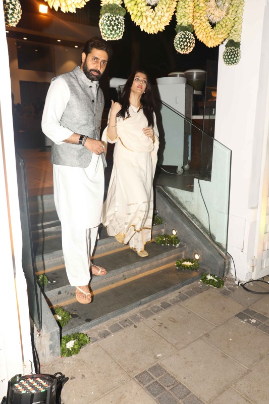 Bollywood celebs Abhishek Bachchan and Aishwarya Rai Bachchan spotted at Blue Sea. Amitabh Bachchan,Abhishek Bachchan,Aishwarya Rai Bachchan,Aishwarya Rai and Abhishek,Amitabh Bachchan and Aishwarya Rai