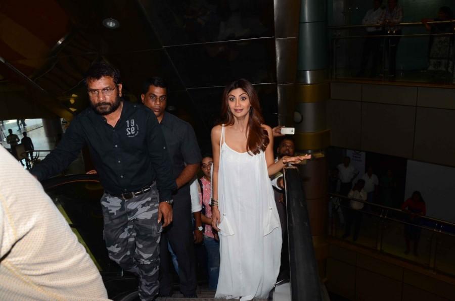 Bollywood actress Shilpa Shetty spotted during the launch of makeup artist Ajay Shelar's training academy in Mumbai on April 03, 2017. Shilpa Shetty,actress Shilpa Shetty,Ajay Shelar,Ajay Shelar training academy,Shilpa Shetty pics,Shilpa Shetty images,Shilpa Shetty photos,Shilpa Shetty stills,Shilpa Shetty pictures