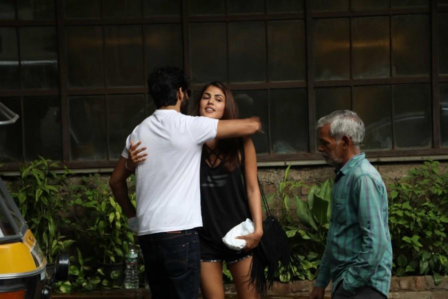 Bollywood actor Harshvardhan Kapoor and Rhea Chakraborty spotted at Pali Village Cafe Bandra in Mumbai on April 1, 2017. Harshvardhan Kapoor and Rhea Chakraborty,Harshvardhan Kapoor,Rhea Chakraborty,Pali Village Cafe,Harshvardhan Kapoor with Rhea Chakraborty,Harshvardhan Kapoor hugs Rhea Chakraborty