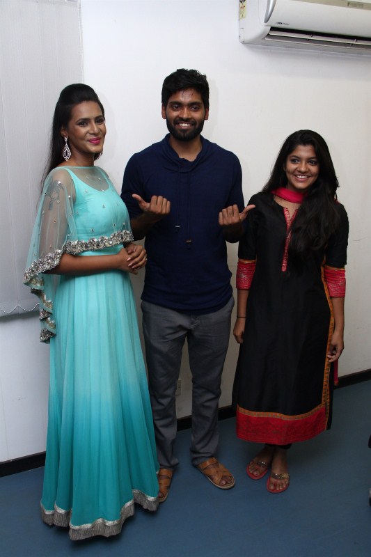 Tamil movie 8 Thottakkal celebrity show held in Chennai. Celebs like Venkat Prabhu, Vaibhav, Aravind Akash, G Dhananjayan, Aparna Balamurali, Sasi, SS Stanley, S. Ramakrishnan, Pushkar-Gayathri, Chetan, Vetri, Vijay Adhiraj, CV Kumar, Ashwin Kakumanu, Rajakumaran, Sathish, Sri Ganesh, Mime Gopi and others graced the event. Venkat Prabhu,Vaibhav,8 Thottakkal,8 Thottakkal celebrity show,8 Thottakkal special screening,8 Thottakkal celebrity show pics,8 Thottakkal celebrity show images,8 Thottakkal celebrity show stills,8 Thottakkal celebrity show pictures,8 Thottakkal celebrit