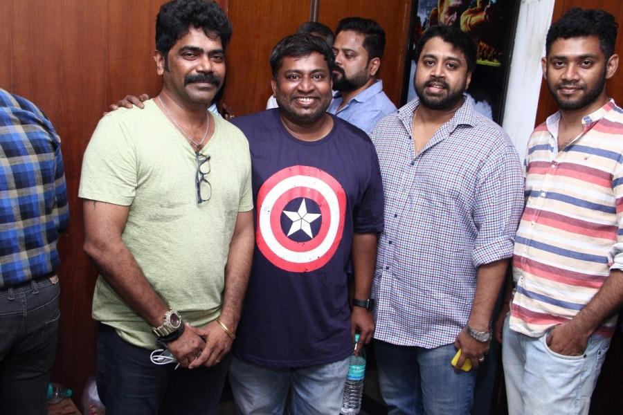 Tamil movie 8 Thottakkal celebrity show held in Chennai. Celebs like Venkat Prabhu, Vaibhav, Aravind Akash, G Dhananjayan, Aparna Balamurali, Sasi, SS Stanley, S. Ramakrishnan, Pushkar-Gayathri, Chetan, Vetri, Vijay Adhiraj, CV Kumar, Ashwin Kakumanu, Rajakumaran, Sathish, Sri Ganesh, Mime Gopi and others graced the event. Venkat Prabhu,Vaibhav,8 Thottakkal,8 Thottakkal celebrity show,8 Thottakkal special screening,8 Thottakkal celebrity show pics,8 Thottakkal celebrity show images,8 Thottakkal celebrity show stills,8 Thottakkal celebrity show pictures,8 Thottakkal celebrit