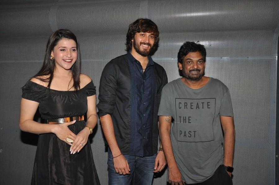 Telugu movie Rogue success meet event held in Hyderabad. Celebs like Ishaan, Mannara Chopra, Puri Jagannadh and others graced the event. Ishaan,Mannara Chopra,Puri Jagannadh,Rogue movie success meet,Rogue success meet,Rogue success meet pics,Rogue success meet images,Rogue success meet stills,Rogue success meet pictures,Rogue success meet photos