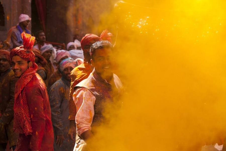 Kaatru Veliyidai is an upcoming Tamil romantic drama movie written, produced and directed by Mani Ratnam. The film stars Karthi Sivakumar and Aditi Rao Hydari in the lead role, while Delhi Ganesh, Vipin Sharma, RJ Balaji, Harish Raj and Amritaa Singh in supporting role. Karthi,Aditi Rao Hydari,Kaatru Veliyidai,Kaatru Veliyidai movie stills,Kaatru Veliyidai movie pics,Kaatru Veliyidai movie images,Kaatru Veliyidai movie pictures,Kaatru Veliyidai movie photos,Kaatru Veliyidai stills,Kaatru Veliyidai pics,Kaatru Veliyidai i