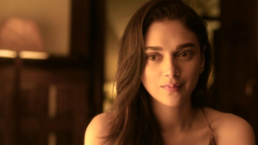 Kaatru Veliyidai is an upcoming Tamil romantic drama movie written, produced and directed by Mani Ratnam. The film stars Karthi Sivakumar and Aditi Rao Hydari in the lead role, while Delhi Ganesh, Vipin Sharma, RJ Balaji, Harish Raj and Amritaa Singh in supporting role. Karthi,Aditi Rao Hydari,Kaatru Veliyidai,Kaatru Veliyidai movie stills,Kaatru Veliyidai movie pics,Kaatru Veliyidai movie images,Kaatru Veliyidai movie pictures,Kaatru Veliyidai movie photos,Kaatru Veliyidai stills,Kaatru Veliyidai pics,Kaatru Veliyidai i