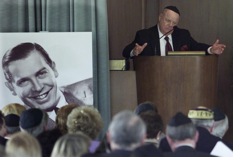 Los Angeles, United States of AmericaComedian Don Rickles delivers one of the eulogies at Milton Berle's funeral April 1, 2002 in Los Angeles. Don Rickles,actor Don Rickles,Don Rickles rare pics,Don Rickles rare images,Don Rickles rare photos,Don Rickles rare stills,Don Rickles rare pictures,Don Rickles unseen pics,Don Rickles unseen images,Don Rickles unseen photos,Don Rickles unseen stills,Don