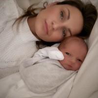 Sam Faiers,Sam Faiers selfie,Sam Faiers with newborn nephew Arthur,Sam Faiers  newborn nephew Arthur,nephew Arthur,Arthur,Sam Faiers pics,Sam Faiers images,Sam Faiers stills,Sam Faiers pictures,Sam Faiers photos