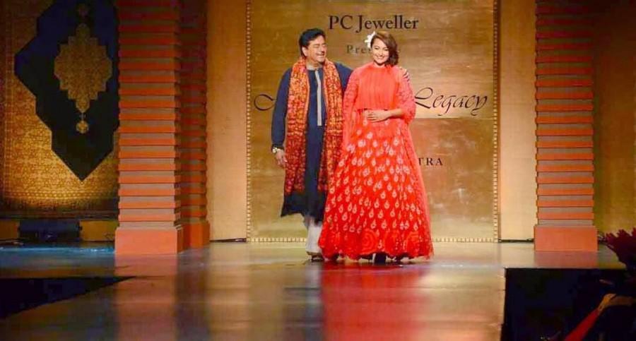 Sonakshi Sinha At Mijwan Red Carpet Event Sonakshi Sinha At Mijwan Red Carpet Event,Sonakshi Sinha,actress Sonakshi Sinha,Sonakshi Sinha latest pics,Sonakshi Sinha pics,Sonakshi Sinha photos,Sonakshi Sinha images,Mijwan Red Carpet,event