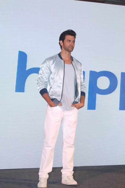 Though there are many dating apps available online these days, the intention of this France-based company's app is to connect people with whom we often cross paths in daily life. Happn,Happn app,Hrithik Roshan,actor Hrithik Roshan,Hrithik Roshan becomes brand ambassador,Hrithik Roshan app,Hrithik Roshan pics,Hrithik Roshan images,Hrithik Roshan stills,Hrithik Roshan pictures,Hrithik Roshan photos