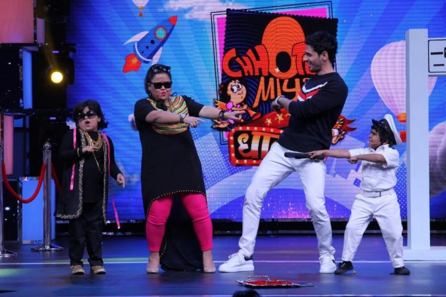 This weekend Chhote MIyan Dhaakad is all set to spruce up your weekend with lots of laughter and fun as Bollywood’s handsome hunk and popular actor, Sidharth Malhotra will be coming as a guest on the show. Sidharth Malhotra,actor Sidharth Malhotra,Chhote Miyan Dhaakad contestants,Chhote Miyan Dhaakad,Chhote MIyan Dhaakad