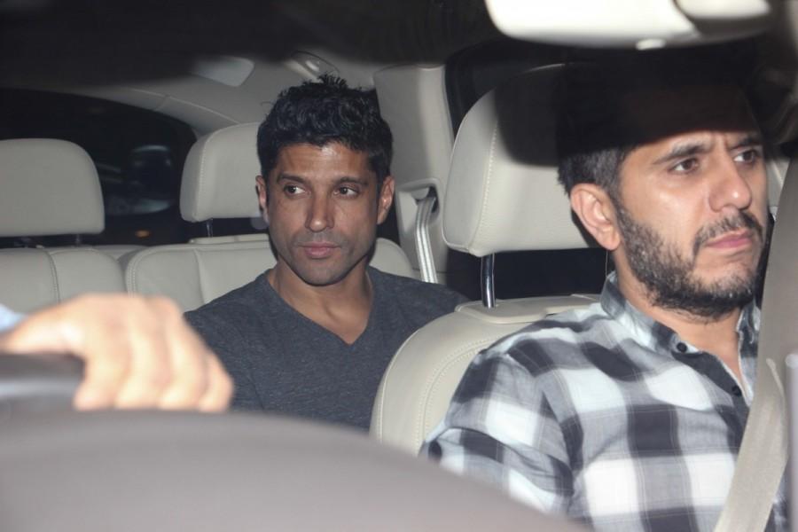 Farhan Akhtar spotted at Karan Johar party. Shah Rukh Khan,Kareena Kapoor Khan,Mira Rajput,Alia Bhatt,Deepika Padukone,Ranveer Singh,Karan Johar,Karan Johar's bash