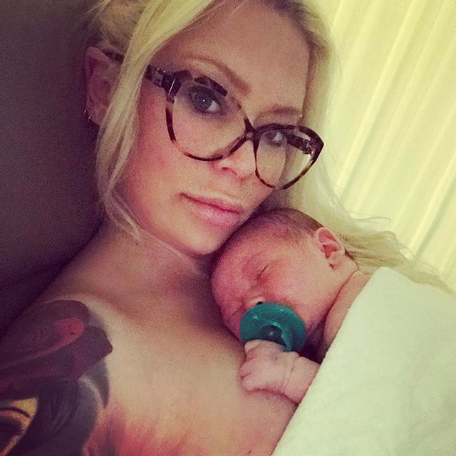 Jenna Jameson shares pictures of her newborn girl. Jenna Jameson,Jenna Jameson baby,Porn star Jenna Jameson,Jenna Jameson baby pics,Jenna Jameson pics,Jenna Jameson images,Jenna Jameson photos,Jenna Jameson stills,Jenna Jameson pictures