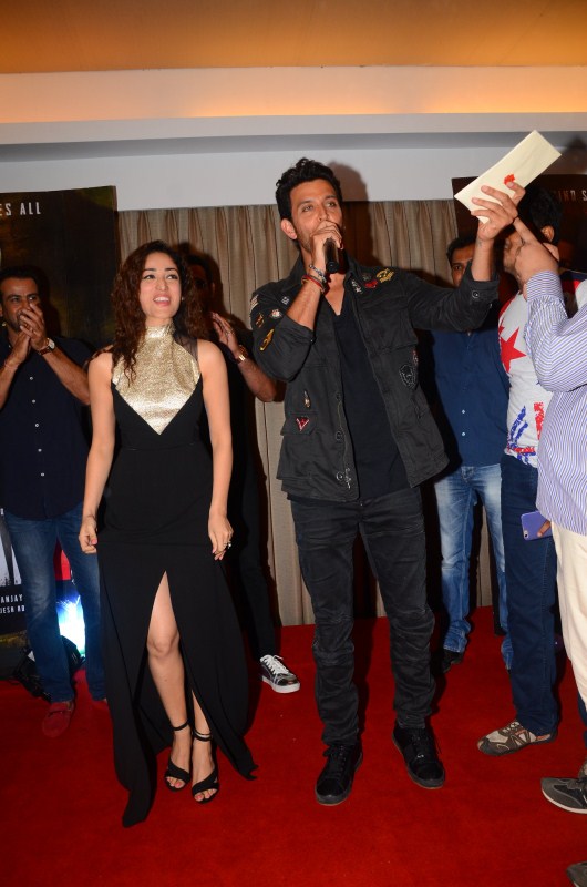 Bollywood actors Ronit Roy, Rohit Roy, Hrithik Roshan, Yami Gautam, Rakesh Roshan and filmmaker Sanjay Gupta during the meet and greet with fans for the film Kaabil in Mumbai on April 11, 2017. Ronit Roy,Rohit Roy,Hrithik Roshan,Yami Gautam,Rakesh Roshan and filmmaker Sanjay Gupta,Kaabil Meet & Greet,Kaabil,Kaabil sucess meet,Kaabil sucess meet pics,Kaabil sucess meet images,Kaabil sucess meet stills,Kaabil sucess meet pictures
