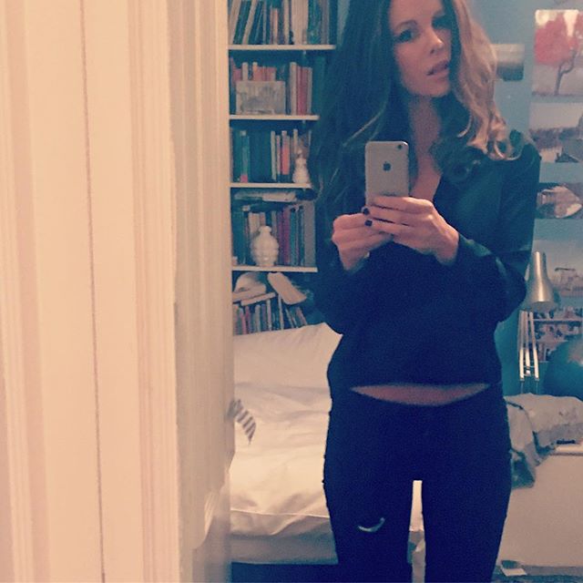 Kate Beckinsale loves bikini selfie. Kate Beckinsale,Kate Beckinsale bikini selfie,Kate Beckinsale bikini pics,Kate Beckinsale bikini images,Kate Beckinsale bikini stills,Kate Beckinsale bikini pictures,Kate Beckinsale bikini photos,Kate Beckinsale hot pics,Kate Beckinsale hot images,Kate Be
