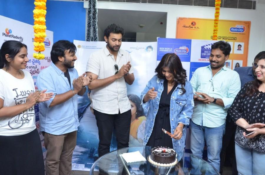 South Indian actor Varun Tej, Hebbah Patel promote Mister movie at Radio City in Hyderabad. Varun Tej,Hebbah Patel,Varun Tej and Hebbah Patel,Mister,Mister promotion,Mister movie promotion,Mister promotion pics,Mister promotion images,Mister promotion stills,Mister promotion pictures,Mister promotion photos