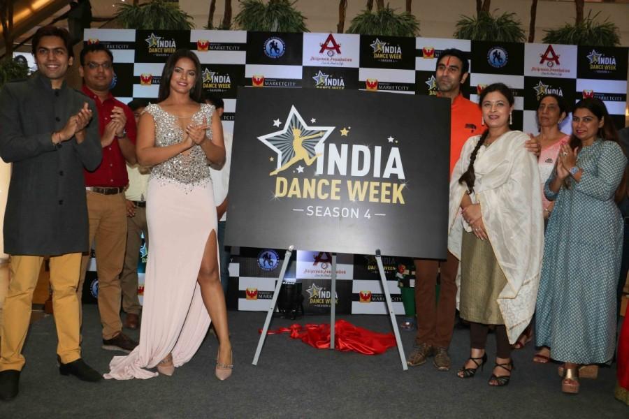 Bollywood choreographer Sandip Soparrkar, actors Sharbani Mukherjee and Neetu Chandra during the unveiling of India Dance week season 4 trophy, in Mumbai on April 12, 2017. 2017. India Dance week season 4 trophy,India Dance week season 4,India Dance week,Sharbani Mukherjee,Neetu Chandra,Sandip Soparrkar,Neetu Chandra hot pics,Neetu Chandra hot images,Neetu Chandra hot photos,Neetu Chandra hot stills,Neetu Chandra hot pictures