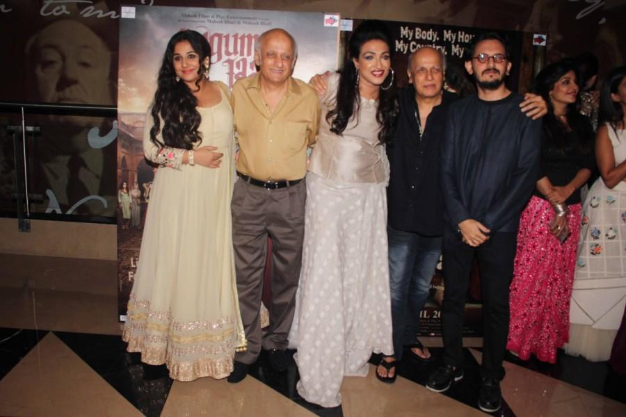 Begum Jaan special screening held in Mumbai on April 13, 2017. Celebs like Vidya Balan, Poonam Rajput, Ravija Chauhan, Pitobash Tripathy, Mishti Chakravarty, Pallavi Sharda, Sayani Gupta, Gauhar Khan, Priyanka Setia, Fllora Saini, Ridhima Tiwari and others spotted at the special screening. Begum Jaan special screening,Begum Jaan,Vidya Balan,Poonam Rajput,Ravija Chauhan,Pitobash Tripathy,Mishti Chakravarty,Pallavi Sharda,Sayani Gupta,Gauhar Khan,Priyanka Setia,Fllora Saini,Ridhima Tiwari
