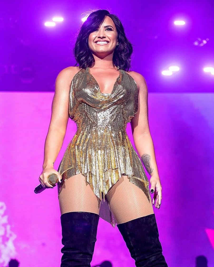 Demi Lovato flaunts her long legs. Demi Lovato,Demi Lovato legs,Demi Lovato long legs,Demi Lovato hot pics,Demi Lovato hot images,Demi Lovato hot phoots,Demi Lovato hot stills,Demi Lovato hot pictures,Demi Lovato bikini pics,Demi Lovato bikini images,Demi Lovato bikini stills,Demi Lovato