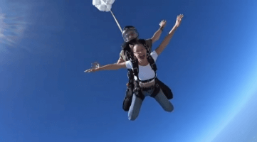 Supermodel Bella Hadid,Bella Hadid,Bella Hadid Skydiving in Dubai,Bella Hadid Skydiving,Bella Hadid Skydiving pics,Bella Hadid Skydiving images,Bella Hadid Skydiving stills,Bella Hadid Skydiving pictures,Bella Hadid Skydiving photos,Bella Hadid Skydiving