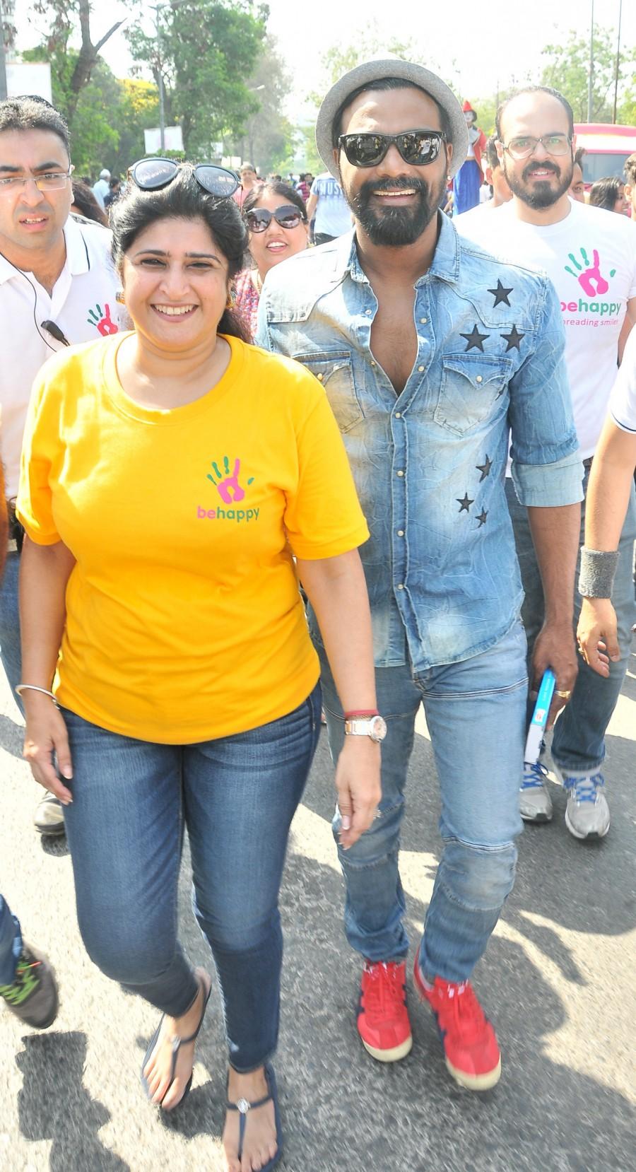 It is not all fun and frolic though. There is intense planning, promotions, and organizing activities going on round the clock to stage the biggest event that has hit the suburbs. Tiger Shroff,Remo D'Souza,Lokhandwala Street Festival,Lokhandwala Street Festival pics,Lokhandwala Street Festival images,Lokhandwala Street Festival stills,Lokhandwala Street Festival pictures,Lokhandwala Street Festival photos