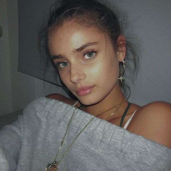 We've fallen for the ultimate angel Taylor Hill - Photos,Images,Gallery ...