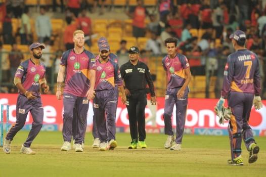 Rising Pune Supergiant (RPS) ended their three-match losing run as they defeated Royal Challengers Bangalore (RCB) by 27 runs in an Indian Premier League (IPL) game at the Chinnaswamy stadium here on Sunday. Asked to bat, Pune suffered a late batting collapse but managed to post a competitive total of 161 for eight in 20 overs. In reply, RCB put up an below-par show, being restricted to 134/9, as they suffered their hat-trick of losses. For Pune, Rahul Tripathi (31) and Ajinkya Rahane (30) provided a 63-run opening stand and a 58-run third-wicket stand between captain Steven Smith (27) and Mahendra Singh Dhoni (28) led to expectations that they would score around 175. But Dhoni and Smith fell off successive deliveries starting from the final ball of the 16th over. They lost three more wickets within three runs. But Manoj Tiwary's quickfire 27 off 11 deliveries helped them get past 161.