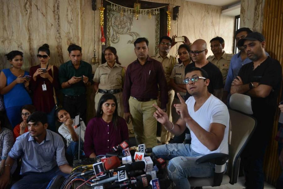 Bollywood singer Sonu Nigam addressing a press conference at his residence, in Mumbai on April 19, 2017. Sonu Nigam posted a series of tweets over using of loudspeakers in mosques during Azaan. Sonu Nigam,Azaan issue,singer Sonu Nigam,Bollywood singer Sonu Nigam,sonu nigam controversy,sonu nigam twitter,sonu nigam azaan,Sonu Nigam pics,Sonu Nigam images,Sonu Nigam stills,Sonu Nigam pictures