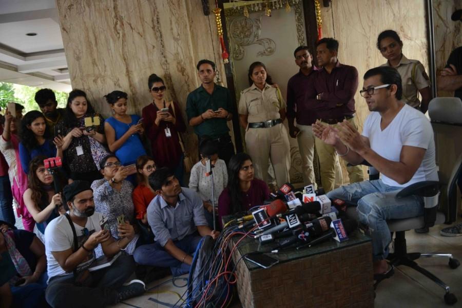 Bollywood singer Sonu Nigam addressing a press conference at his residence, in Mumbai on April 19, 2017. Sonu Nigam posted a series of tweets over using of loudspeakers in mosques during Azaan. Sonu Nigam,Azaan issue,singer Sonu Nigam,Bollywood singer Sonu Nigam,sonu nigam controversy,sonu nigam twitter,sonu nigam azaan,Sonu Nigam pics,Sonu Nigam images,Sonu Nigam stills,Sonu Nigam pictures